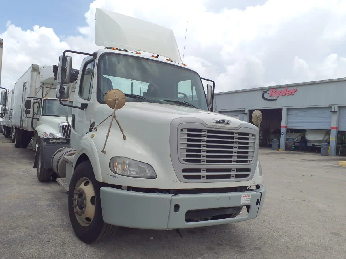 2020 Freightliner M2 112 in Miami, FL — photo 3
