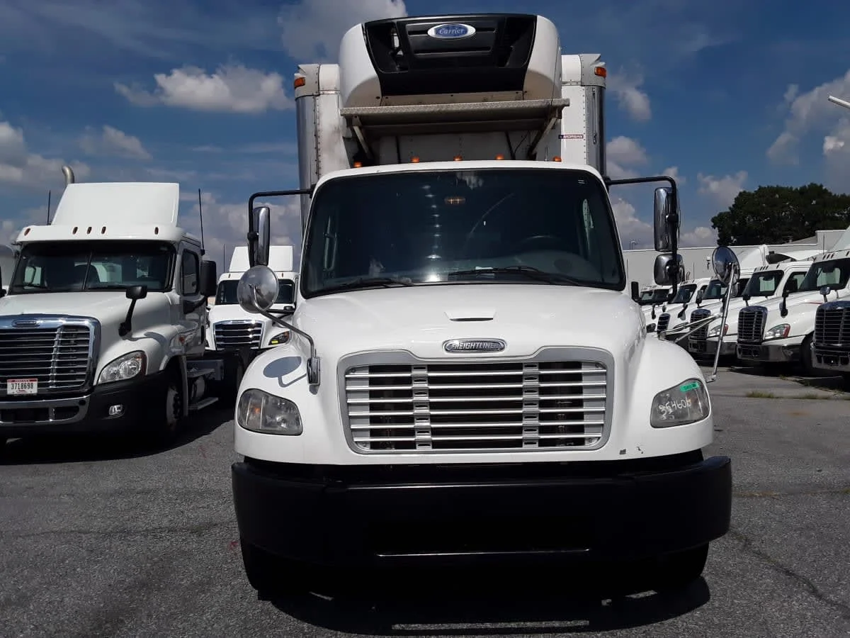 2016 Freightliner M2 106 - image 2