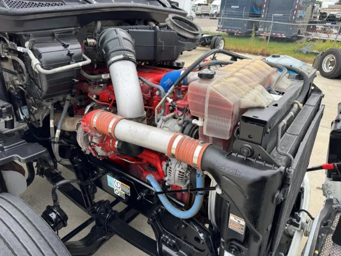 2022 Peterbilt 579 in Orlando, FL — photo 14