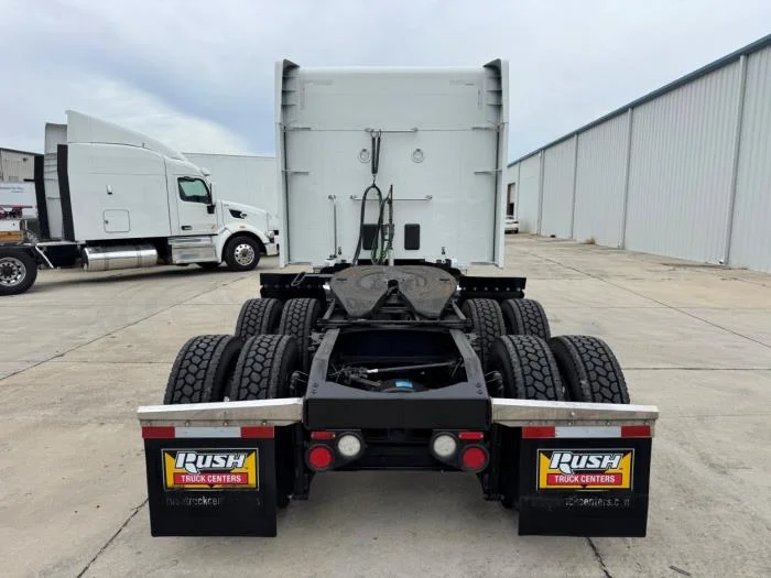 2022 Peterbilt 579 in Orlando, FL — photo 8