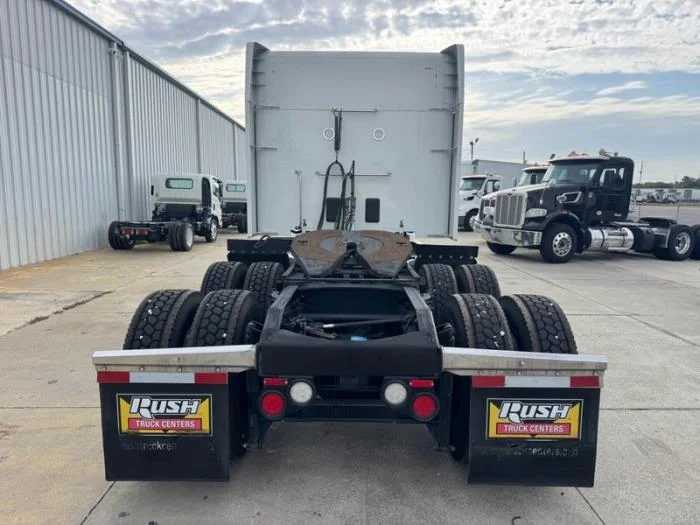 2022 Peterbilt 579 in Orlando, FL — photo 5