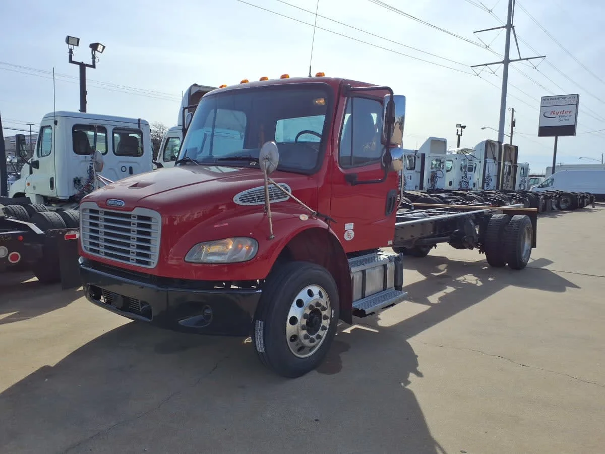 2019 Freightliner M2 106 in Dallas, TX