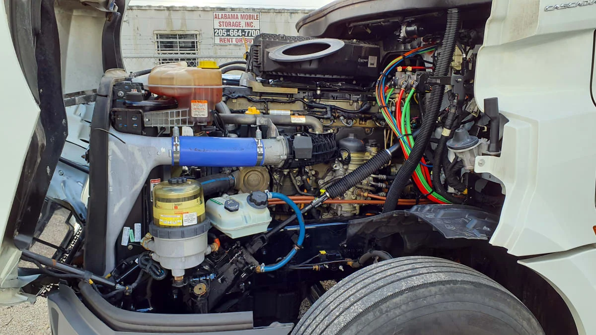 2021 Freightliner Cascadia in Birmingham, AL — photo 8