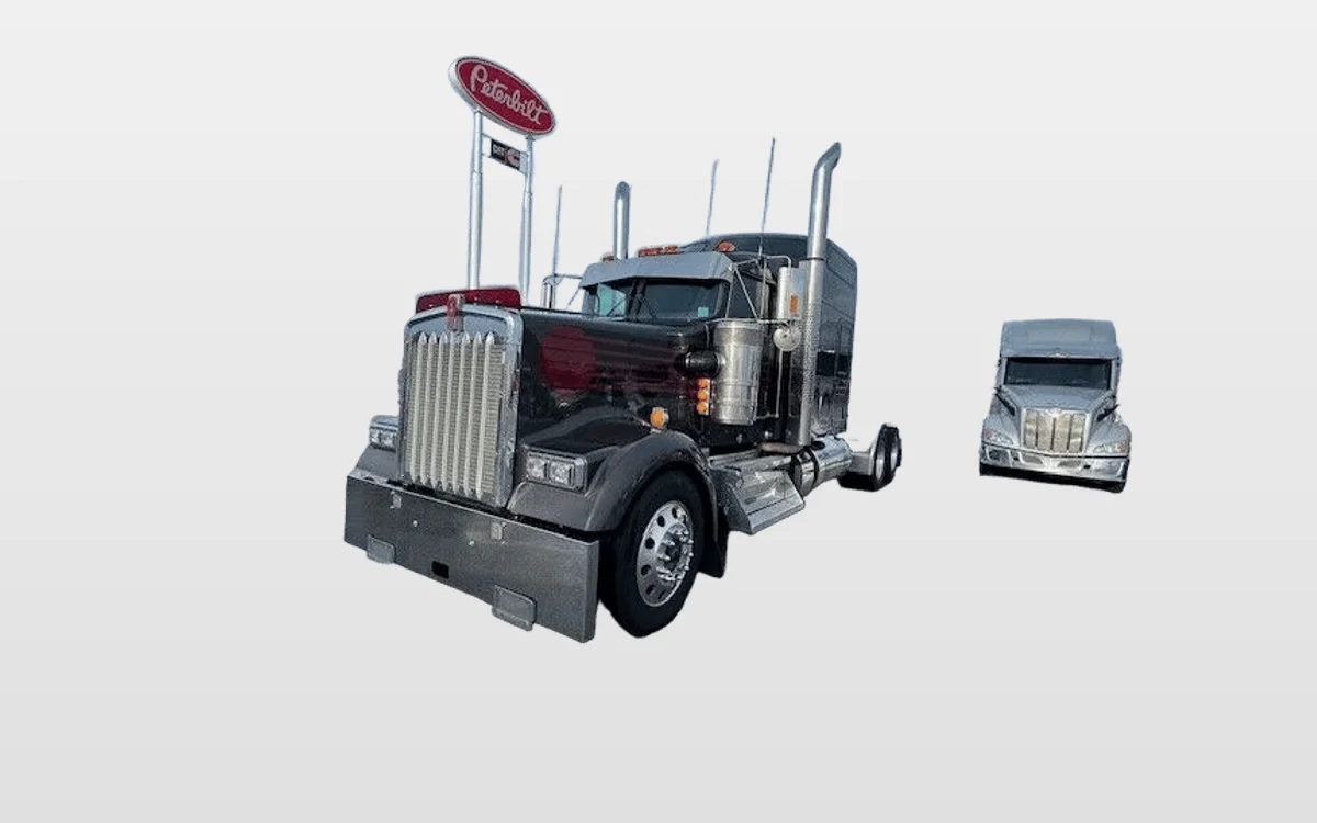 2023 Kenworth W900 - image 1