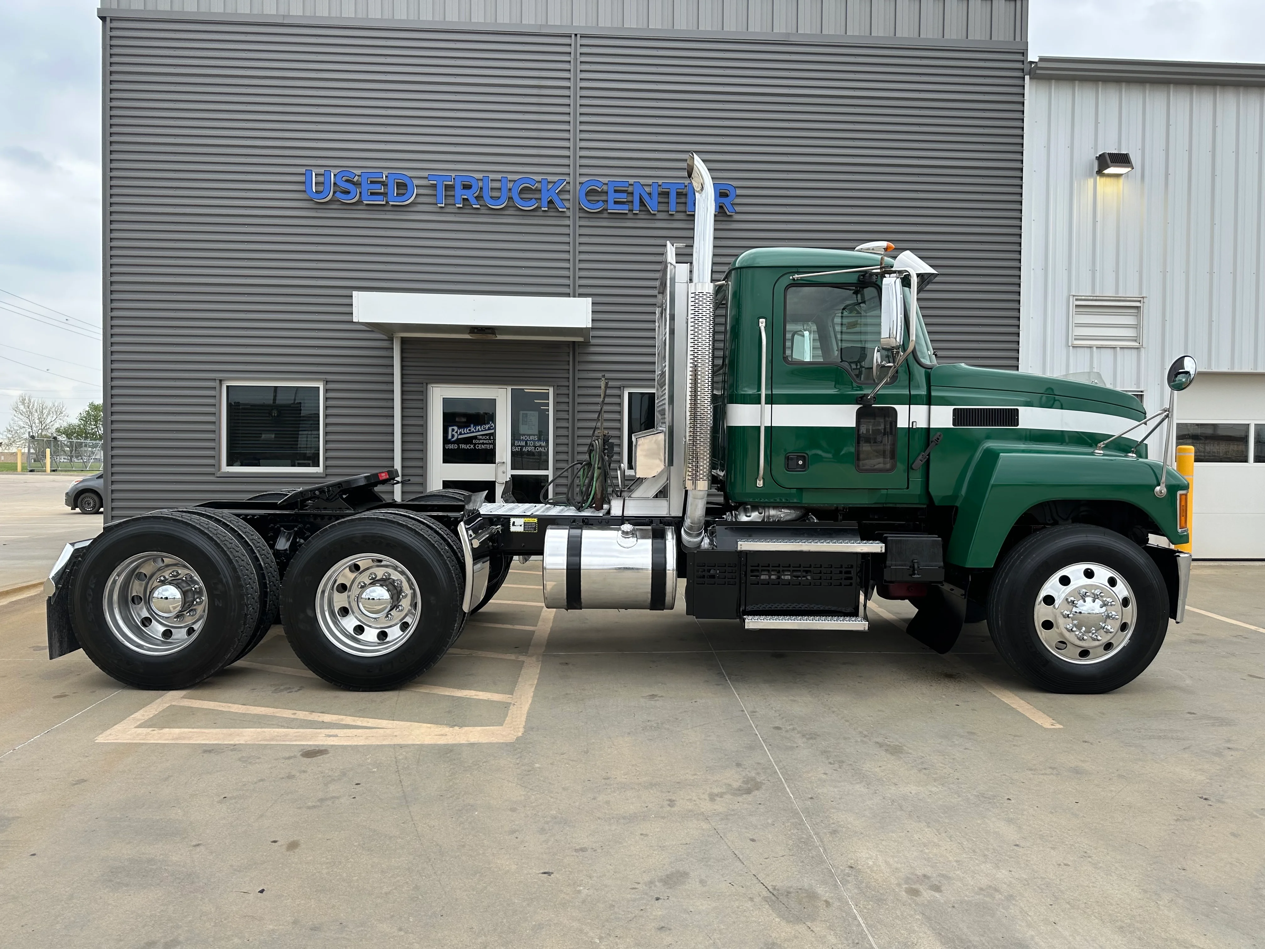 2020 Mack Pinnacle in Oklahoma City, OK — photo 4