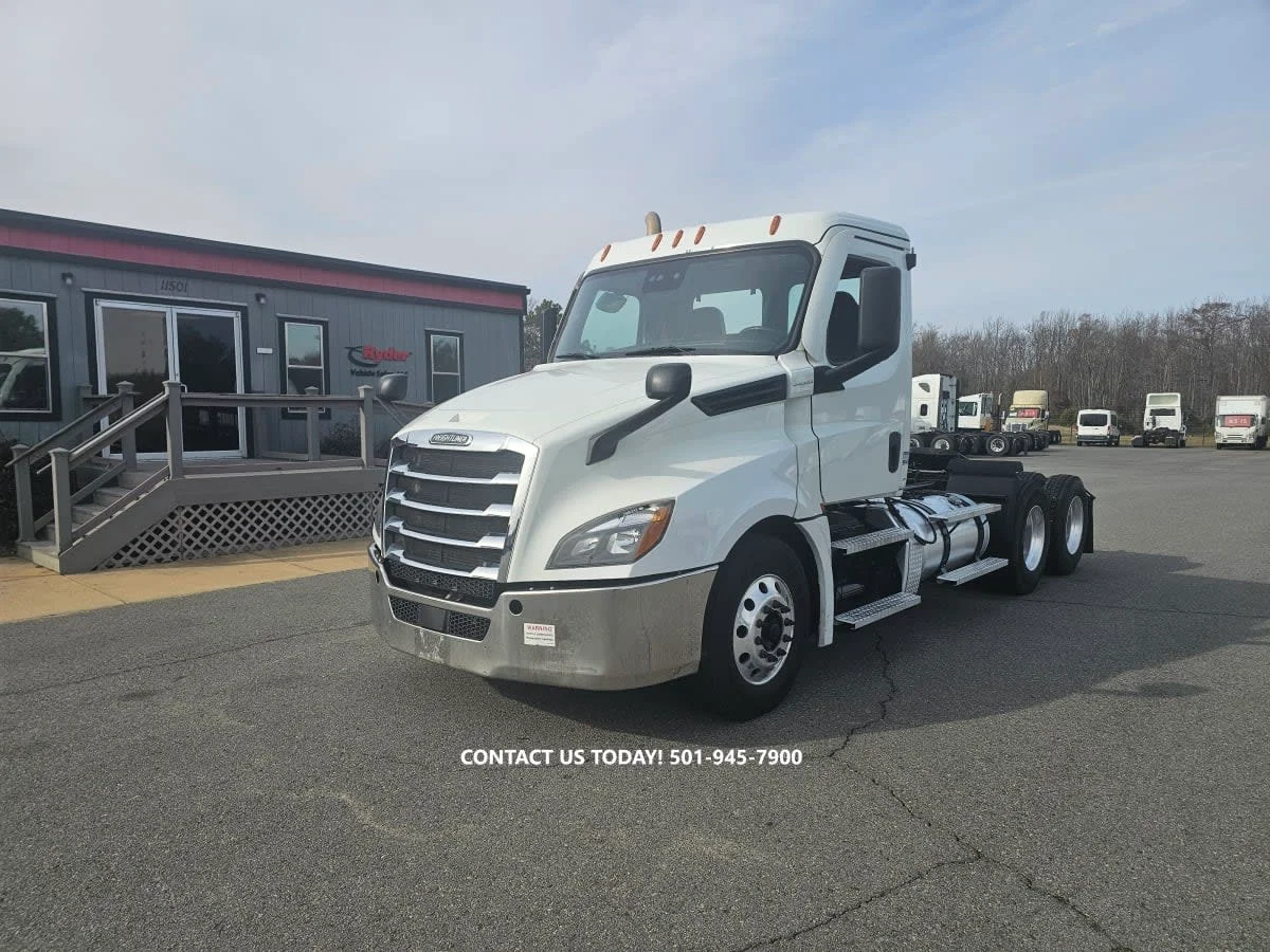 2021 Freightliner Cascadia in North Little Rock, AR