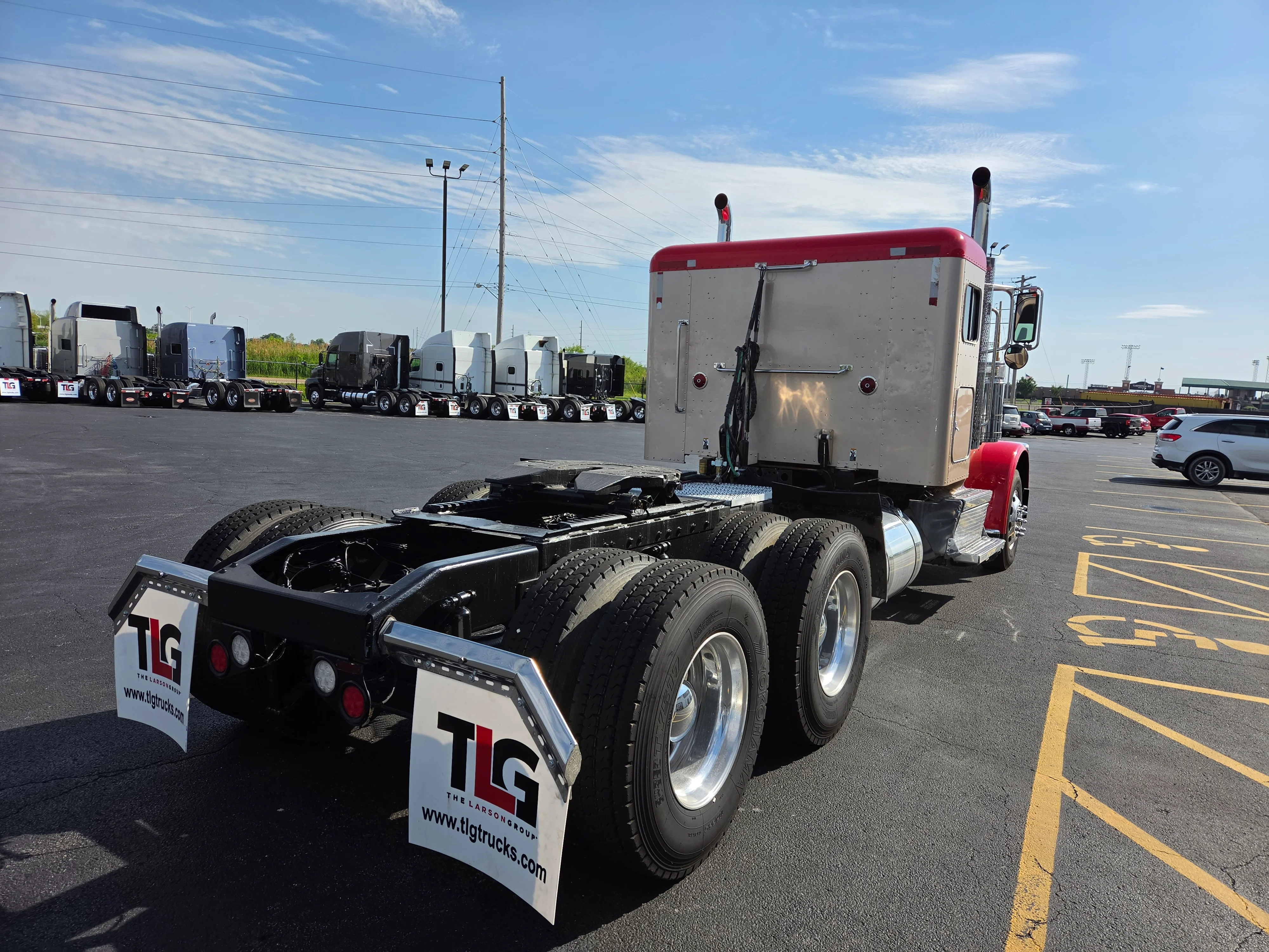 2018 Peterbilt 389 in Springfield, MO — photo 8