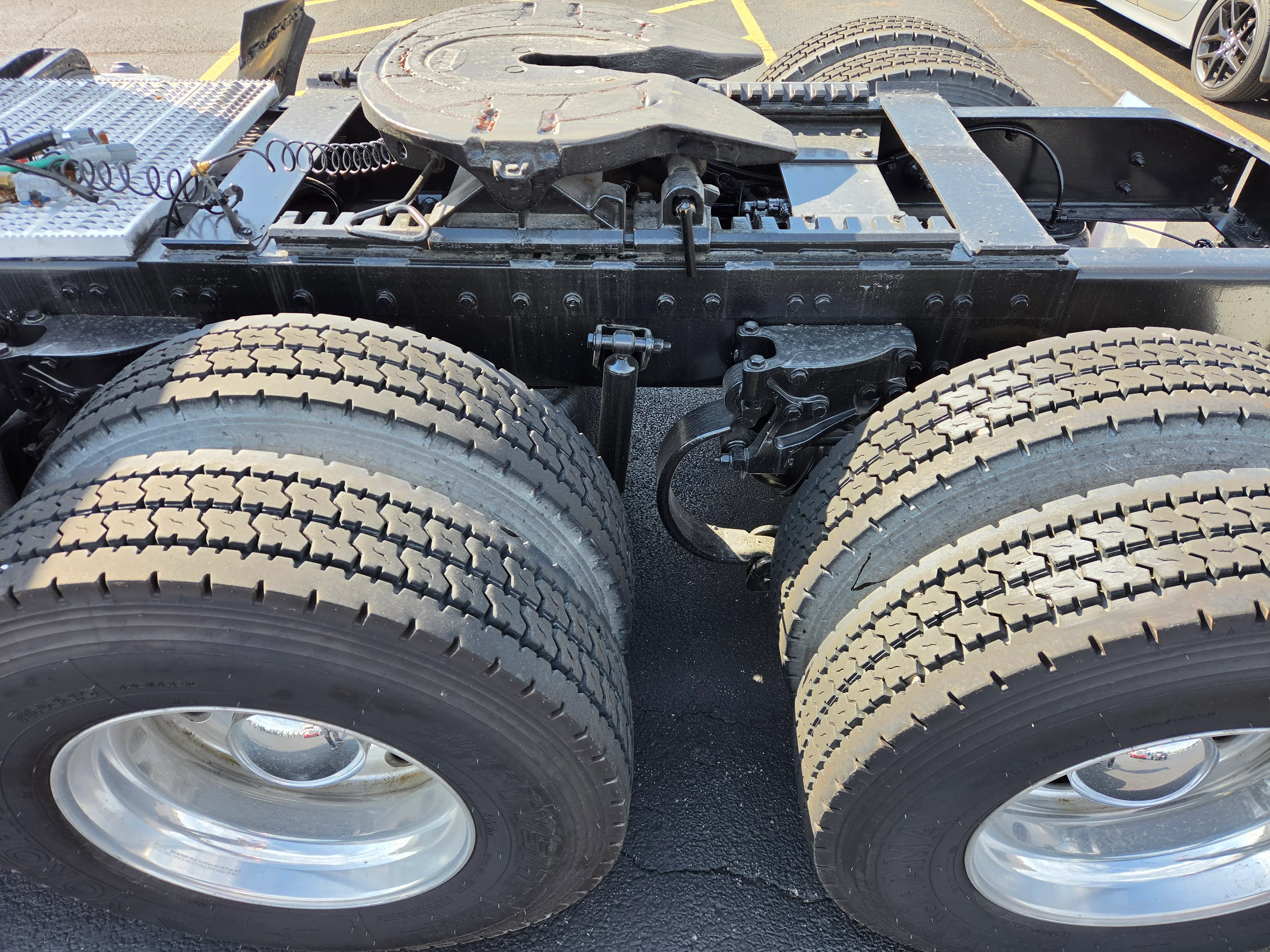 2018 Peterbilt 389 in Springfield, MO — photo 3
