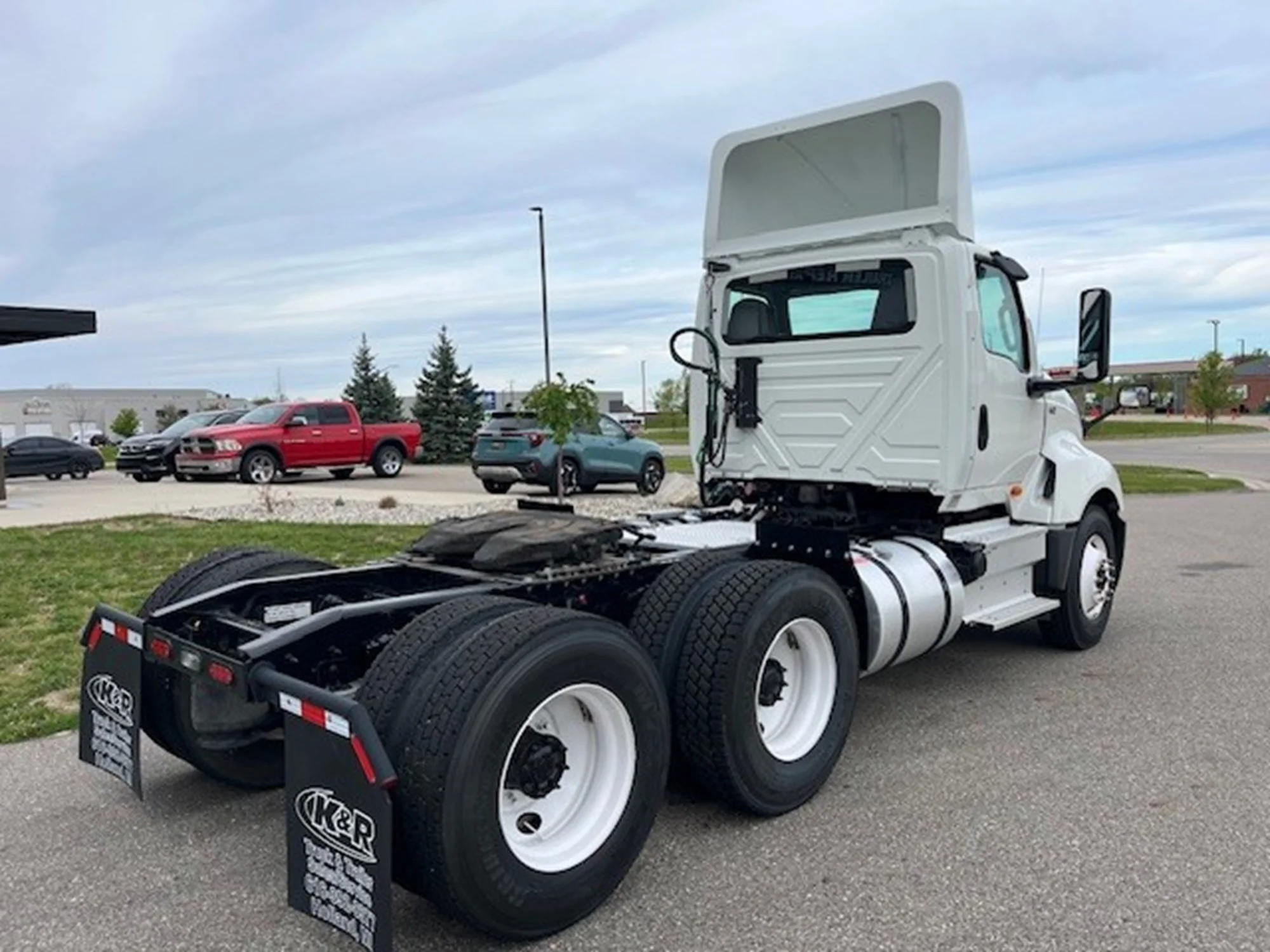 2024 International LT in MI — photo 4