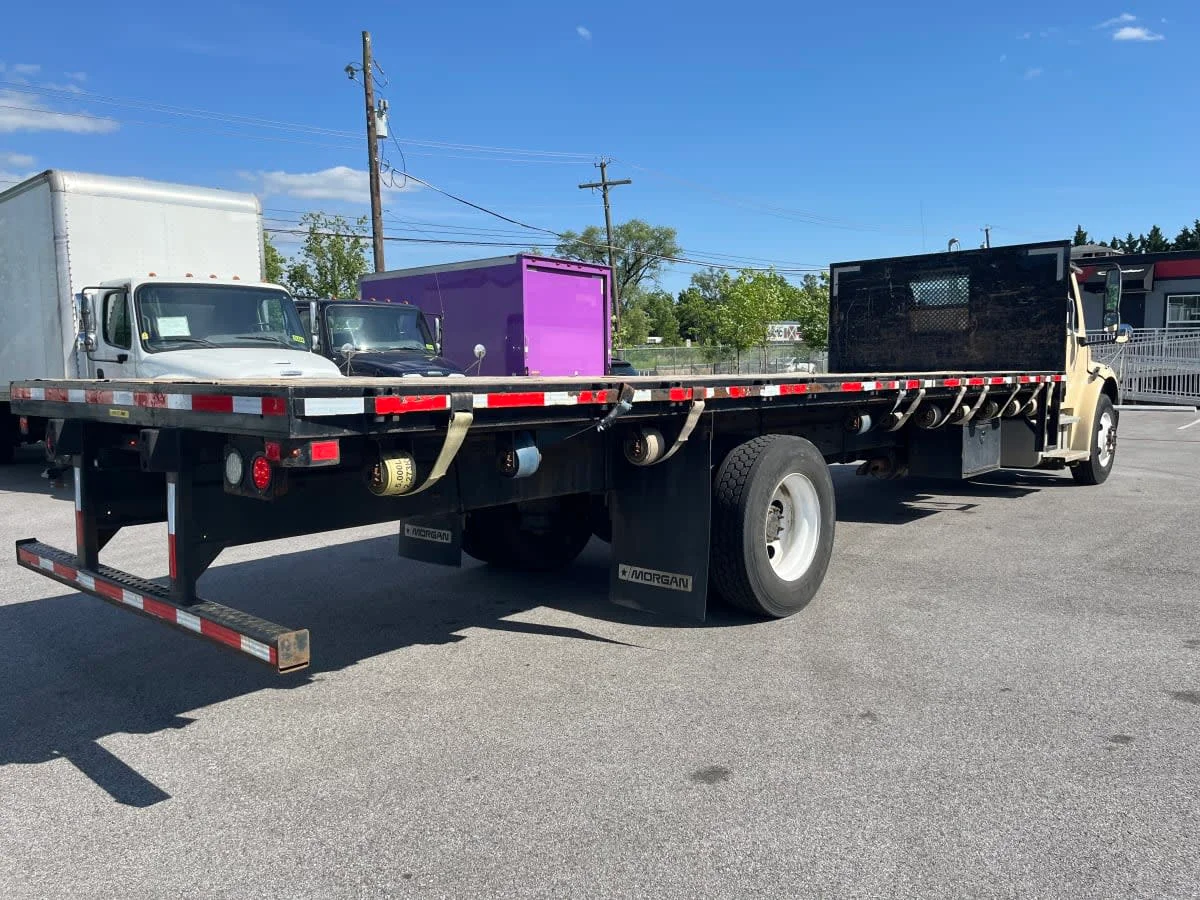 2016 Freightliner M2 106 - image 4