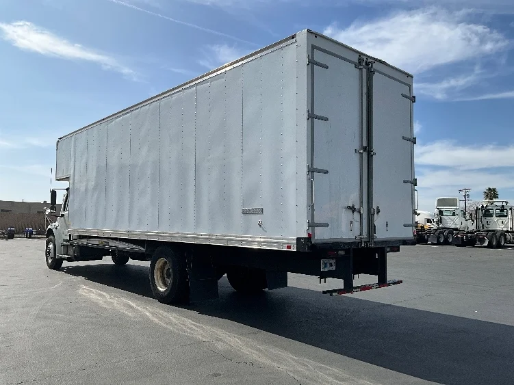 2017 Freightliner M2 106 - image 6