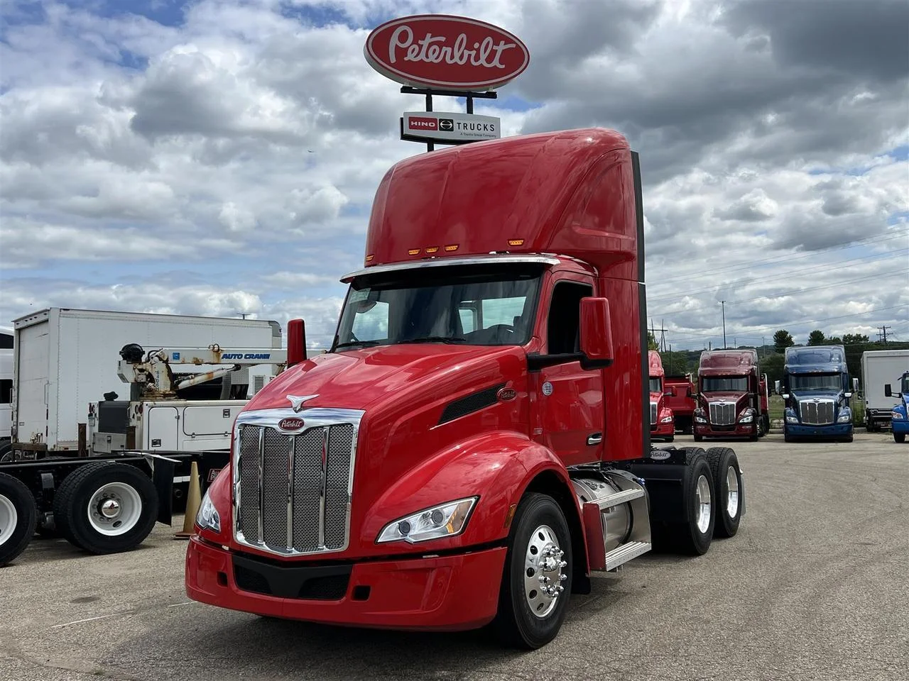 2027 Peterbilt 579