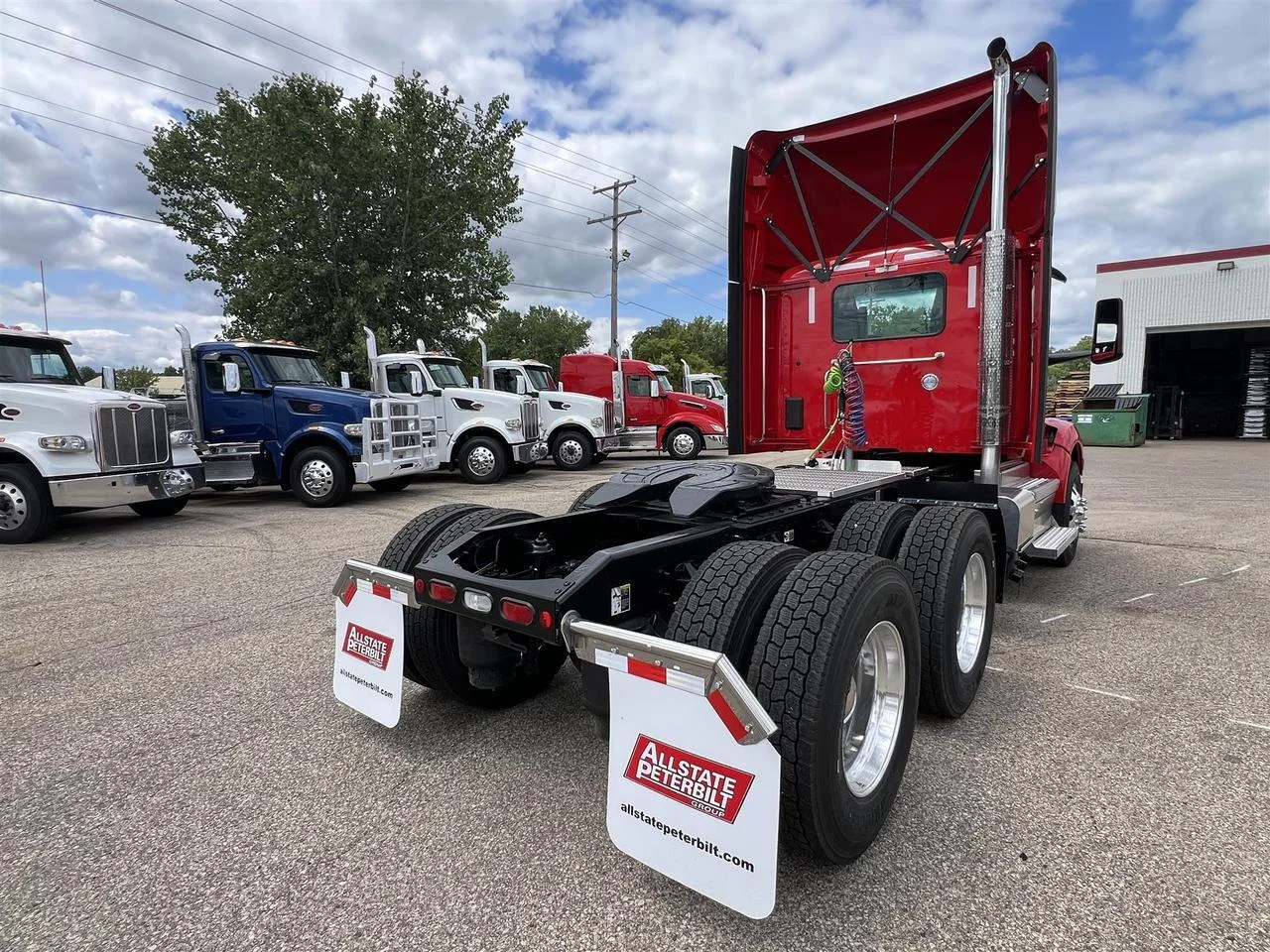 2027 Peterbilt 579 in South St. Paul, MN — photo 8