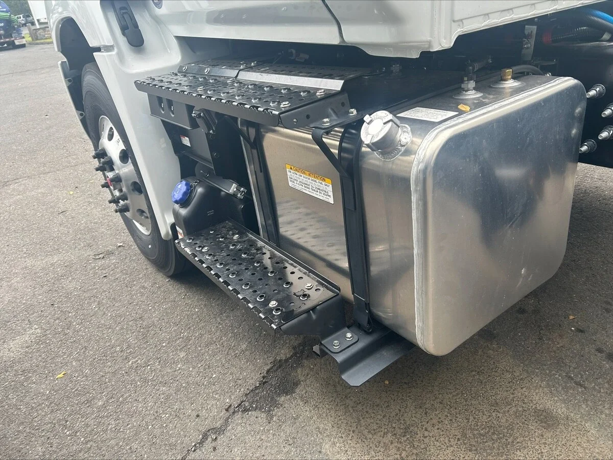 2026 Hino XL7 - image 5