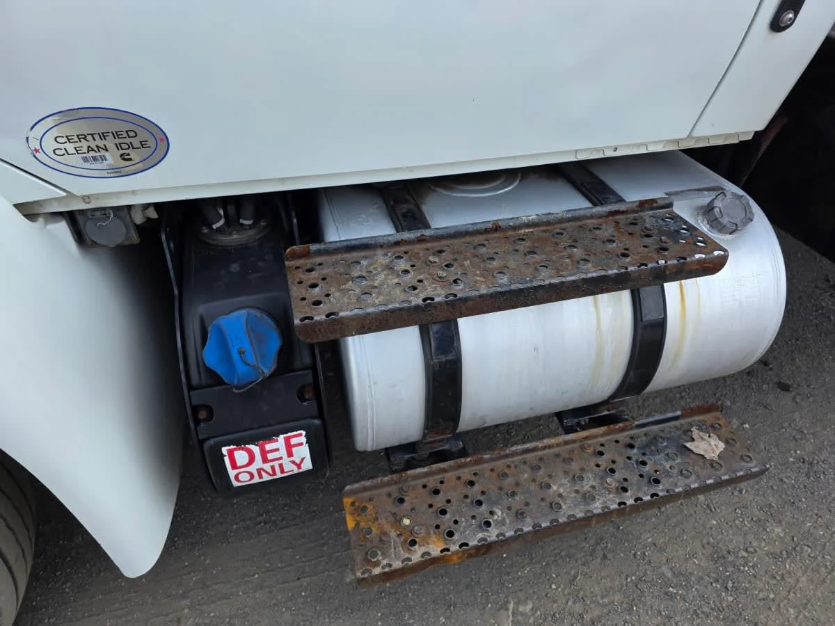 2018 International 4300 - image 12