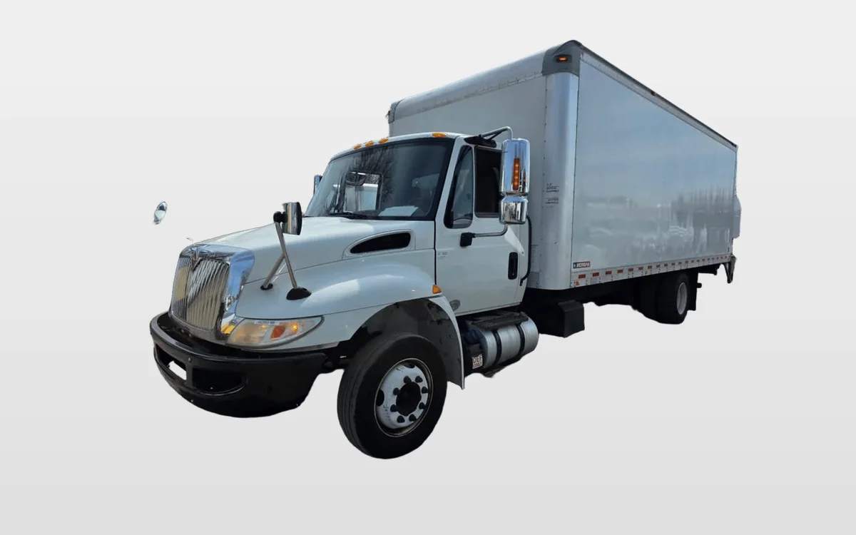 2018 International 4300 - image 1