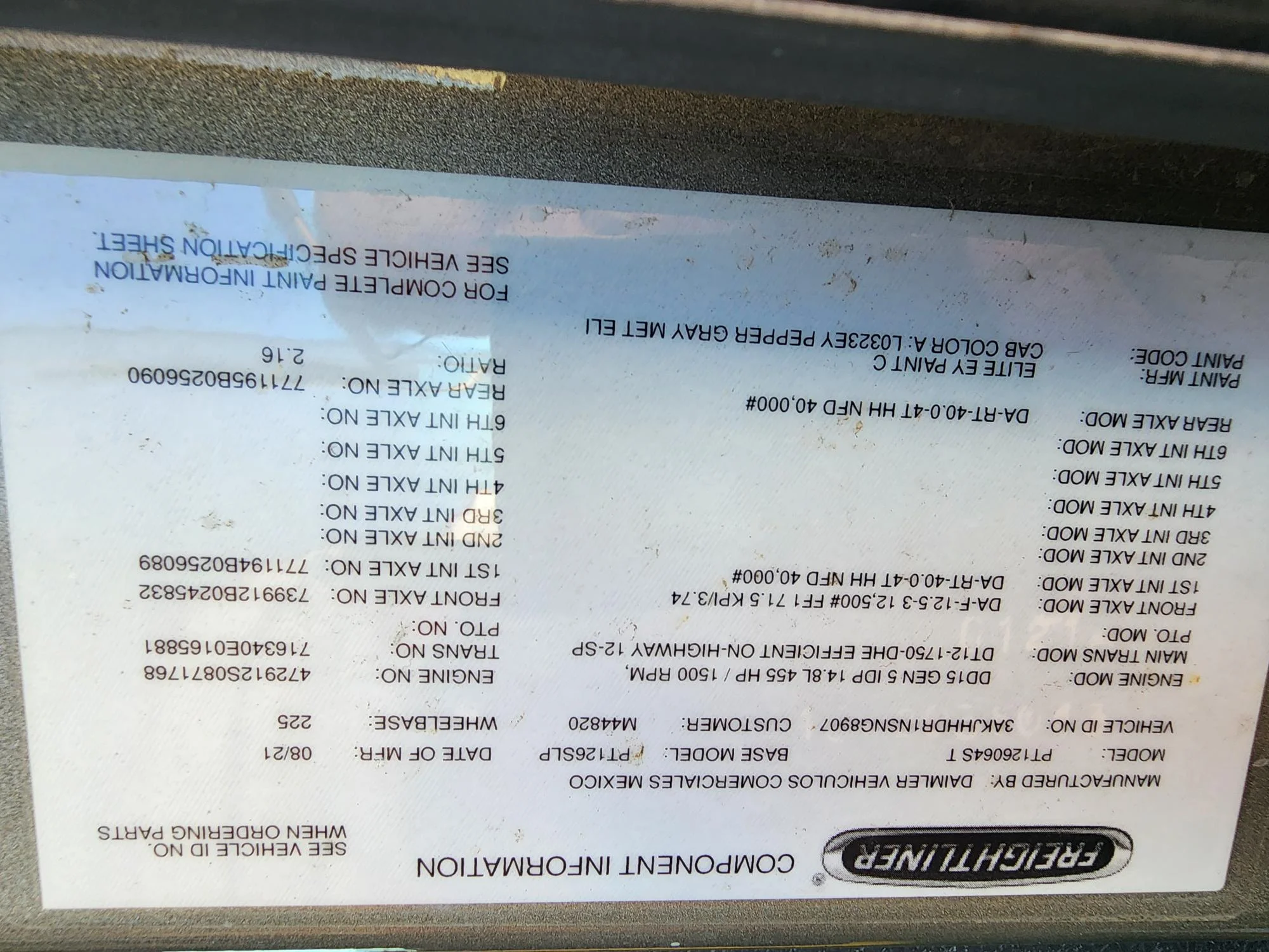 2022 Freightliner Cascadia - image 16