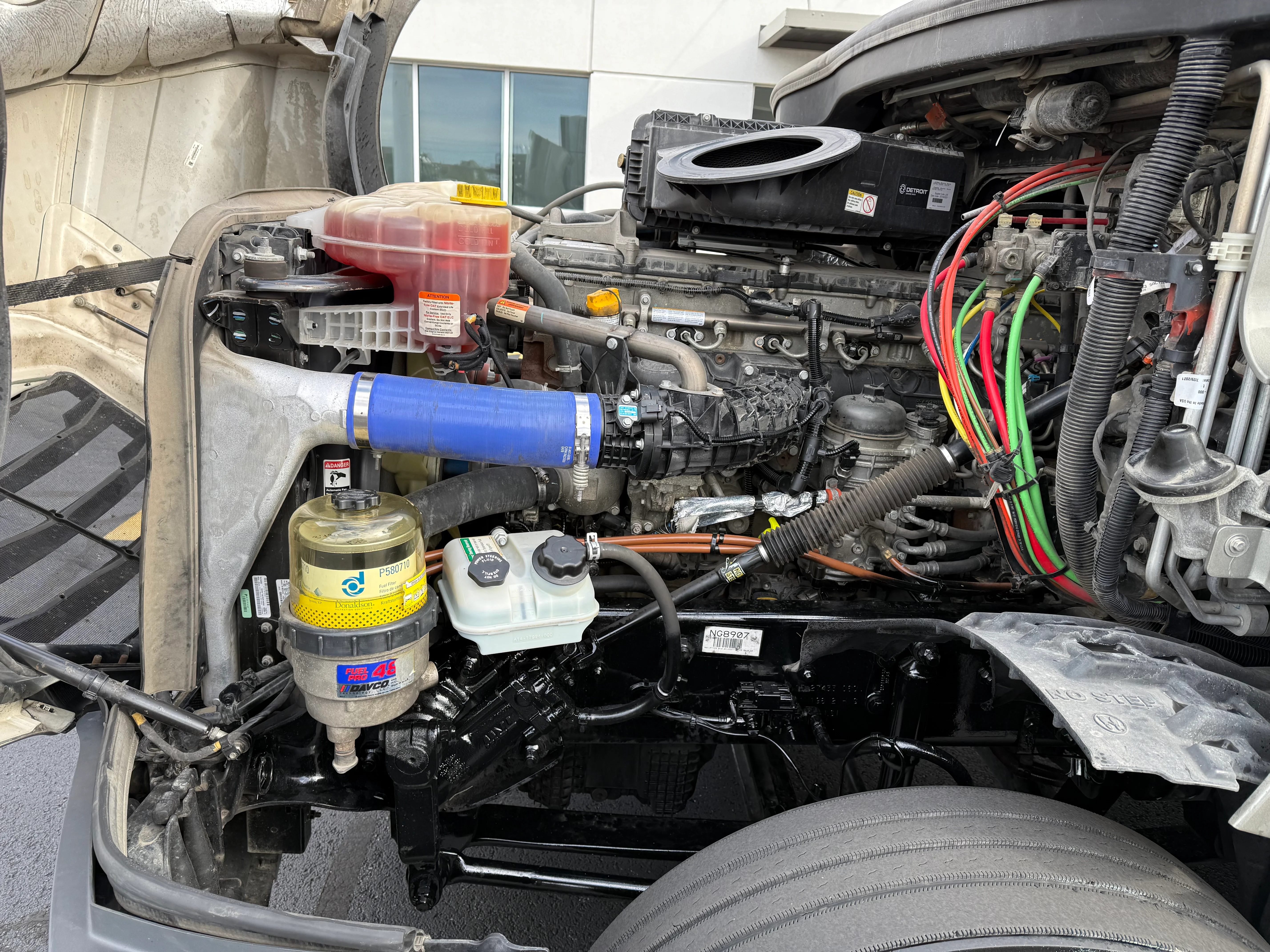 2022 Freightliner Cascadia - image 14