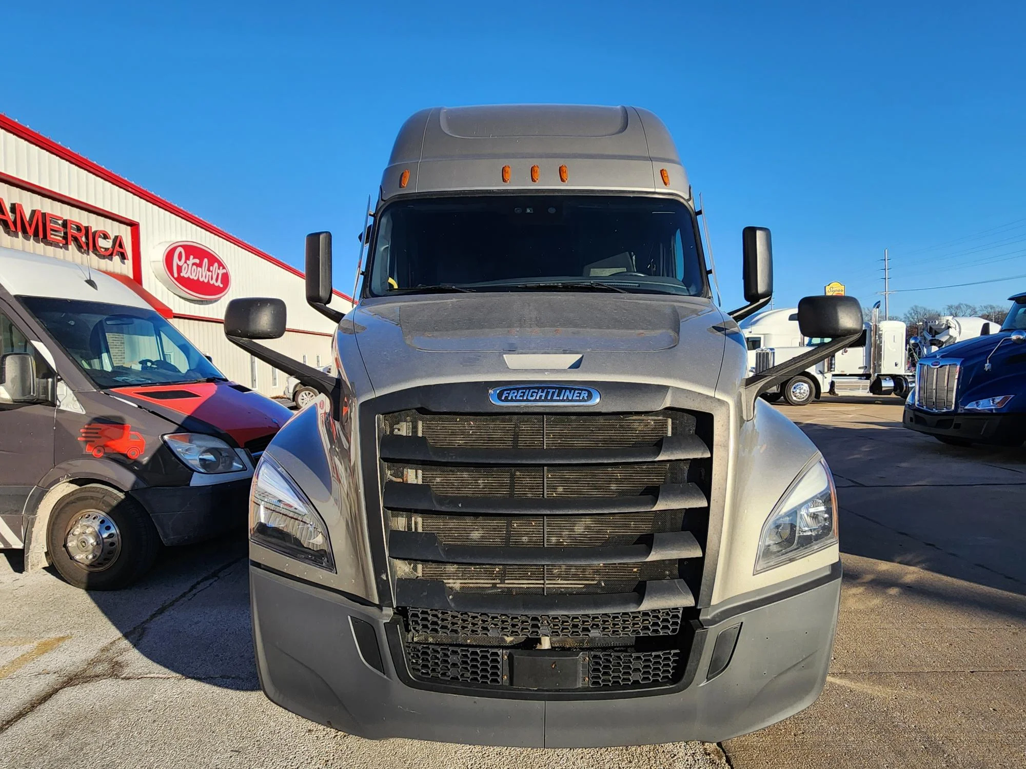 2022 Freightliner Cascadia - image 3