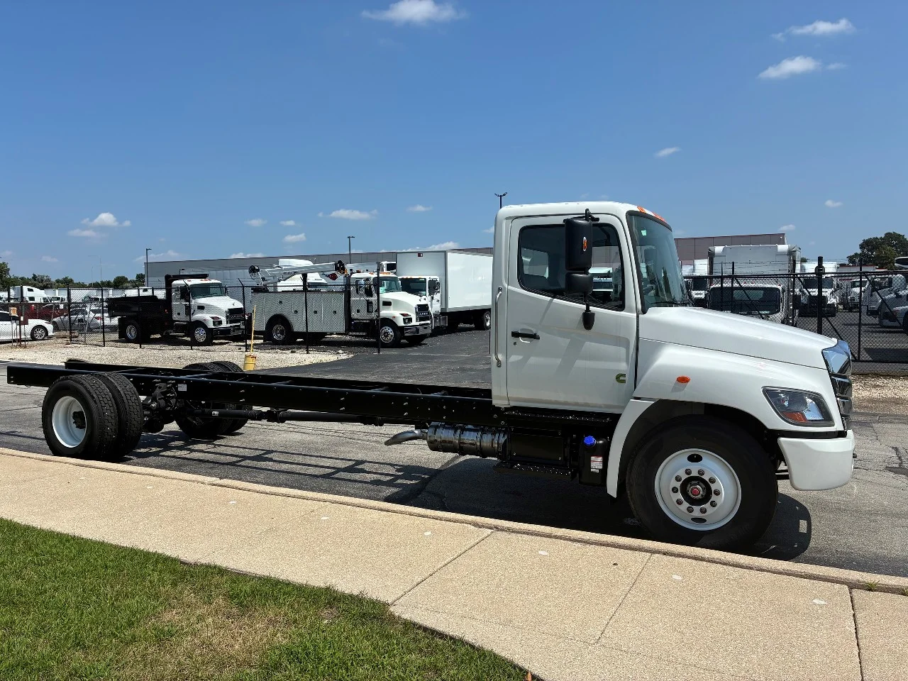 2026 Hino in Summit, IL — photo 5