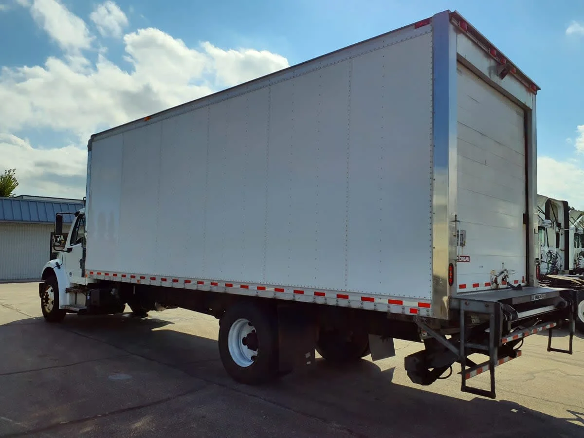 2020 Freightliner M2 106 in Oak Creek, WI — photo 6