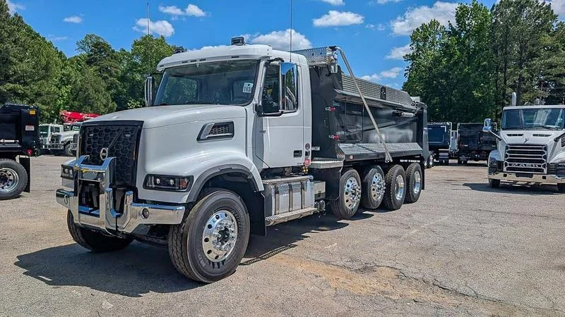 2025 Volvo VHD 300 in Raleigh, NC — photo 5