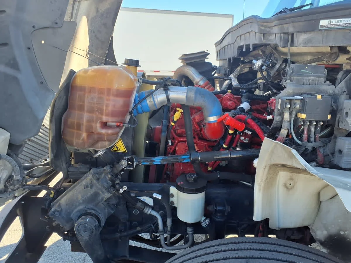 2019 International 4300 in Fort Worth, TX — photo 10