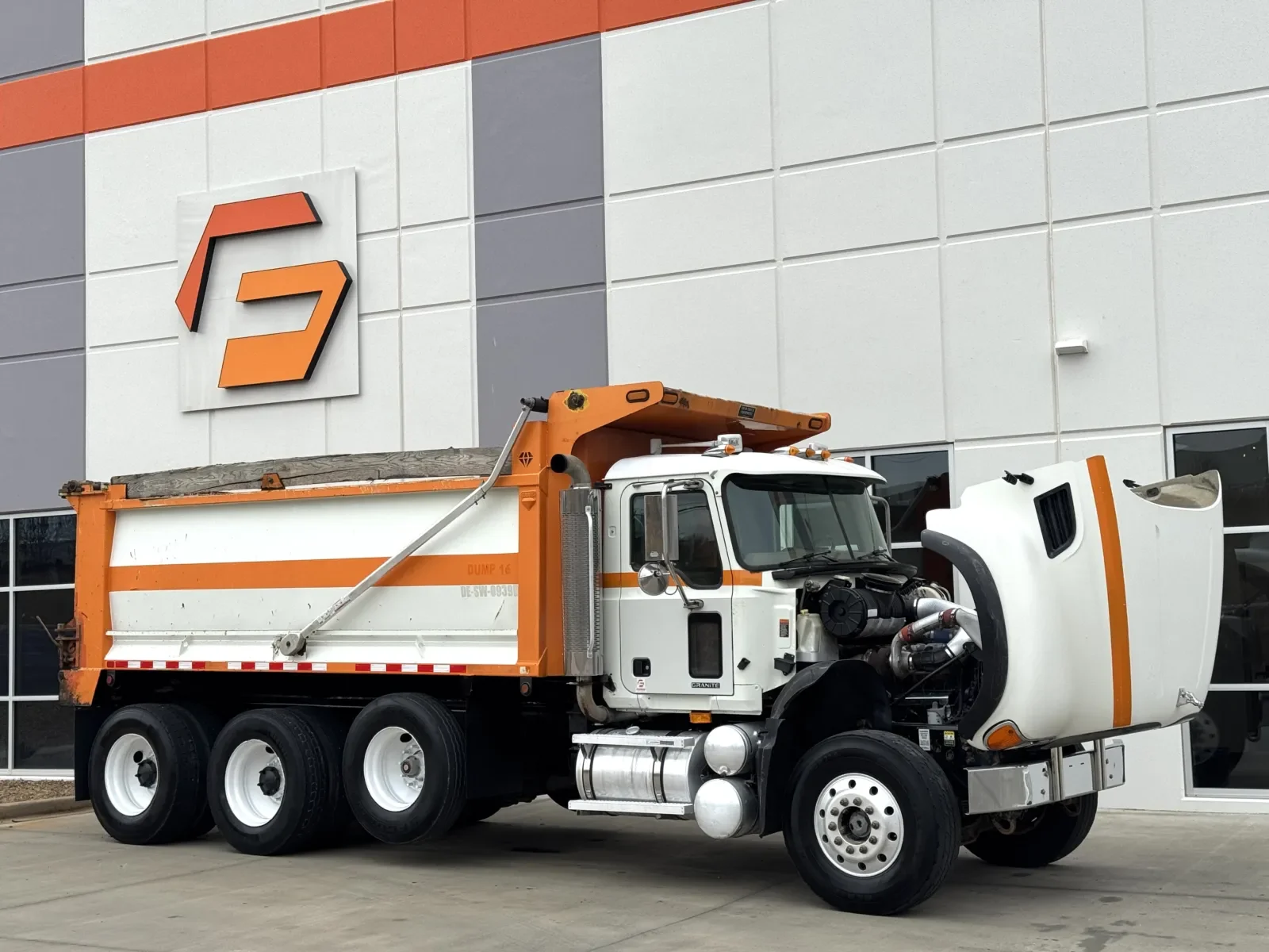 2007 Mack in Greer, SC — photo 10