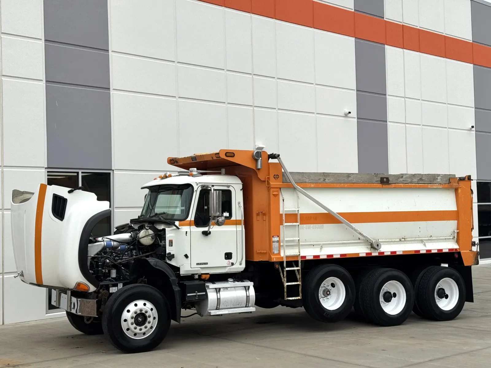 2007 Mack in Greer, SC — photo 11