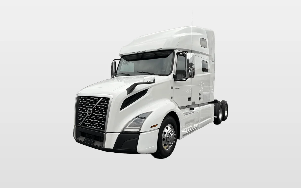 2022 Volvo - image 1