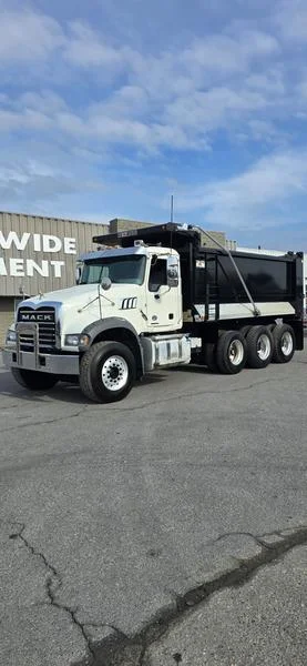 2022 Mack Granite