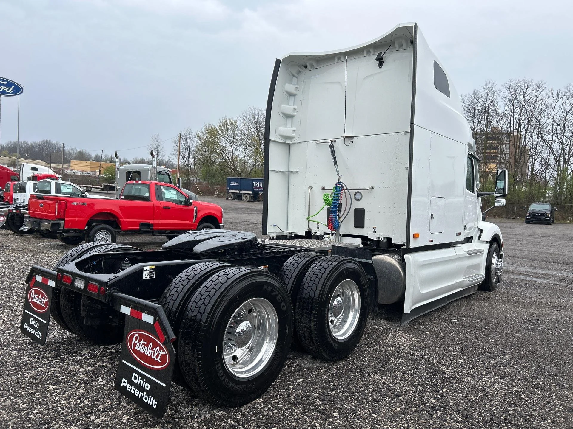 2027 Peterbilt 579 in Youngstown, OH — photo 3