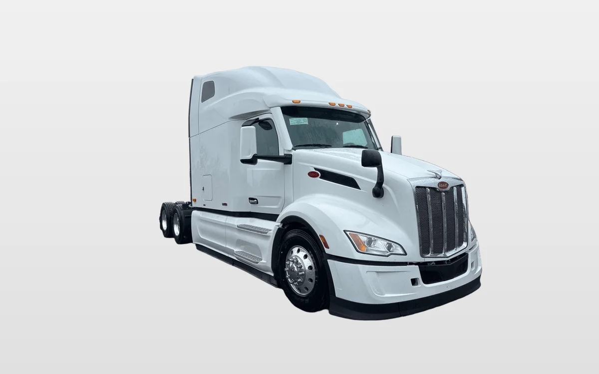 2027 Peterbilt 579 - image 1