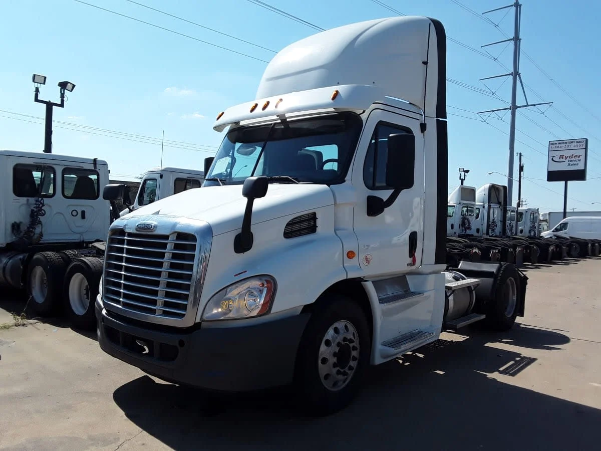 2019 Freightliner Cascadia in Converse, TX