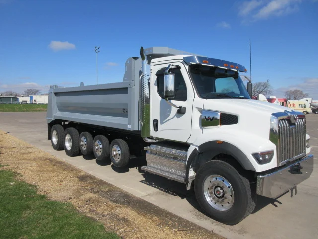 2027 Western Star 47X in Dubuque, IA — photo 3