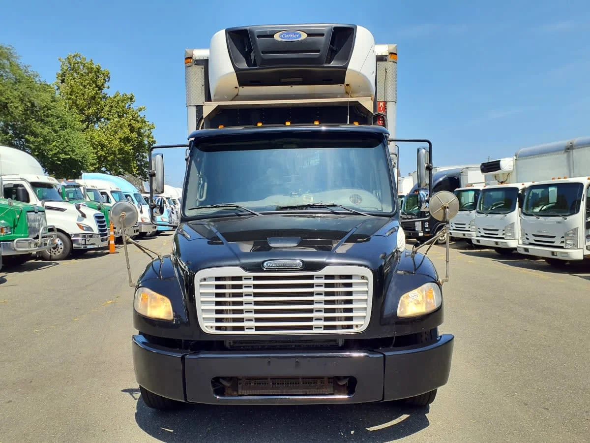 2017 Freightliner M2 106 - image 2