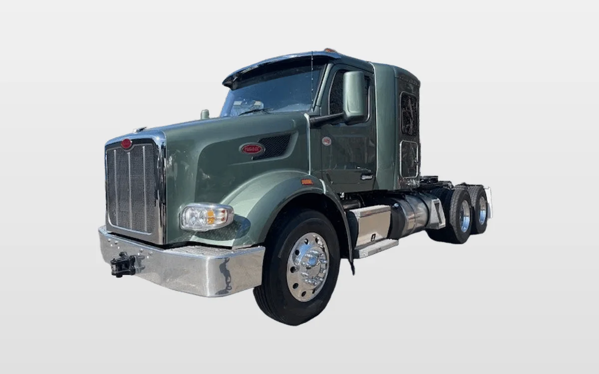 2025 Peterbilt 567 - image 1