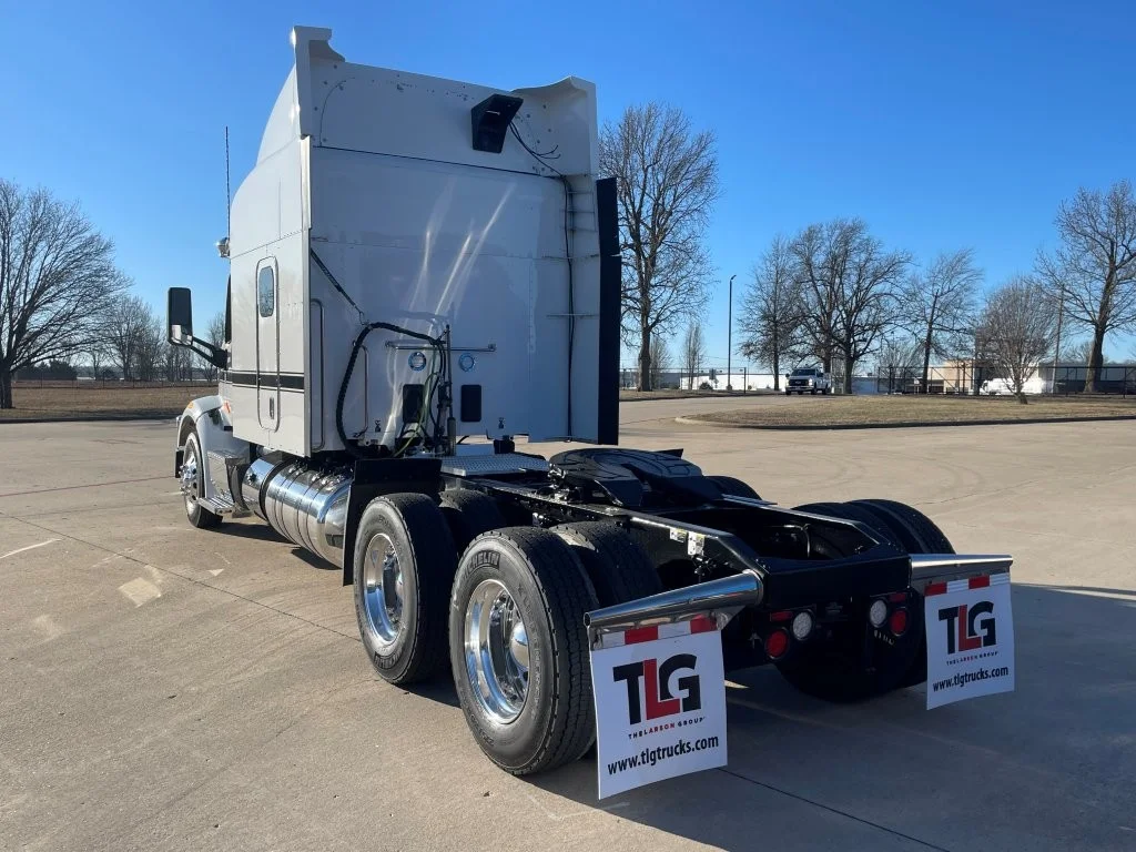2022 Peterbilt 567 - image 3