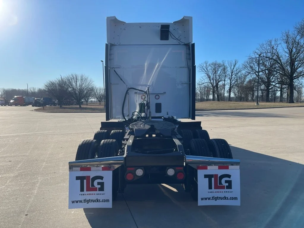 2022 Peterbilt 567 - image 4