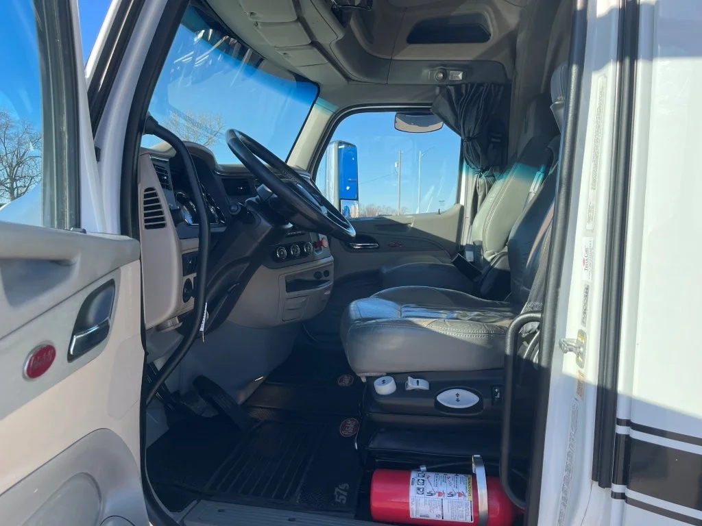 2022 Peterbilt 567 - image 10