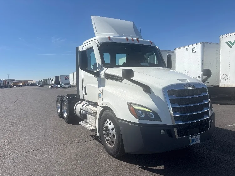 2021 Freightliner Cascadia in Phoenix, AZ