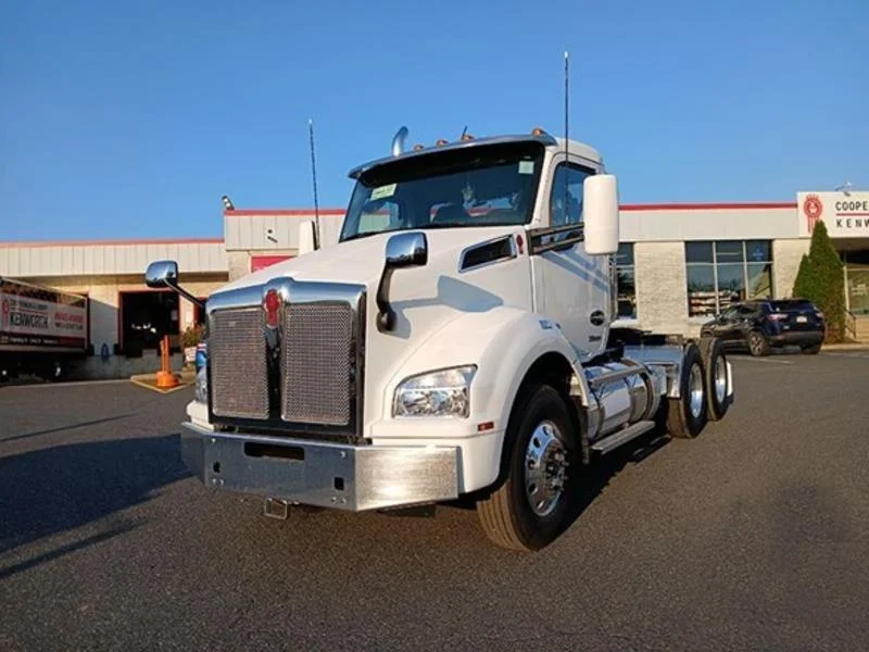 2025 Kenworth T880 in Coopersburg, PA