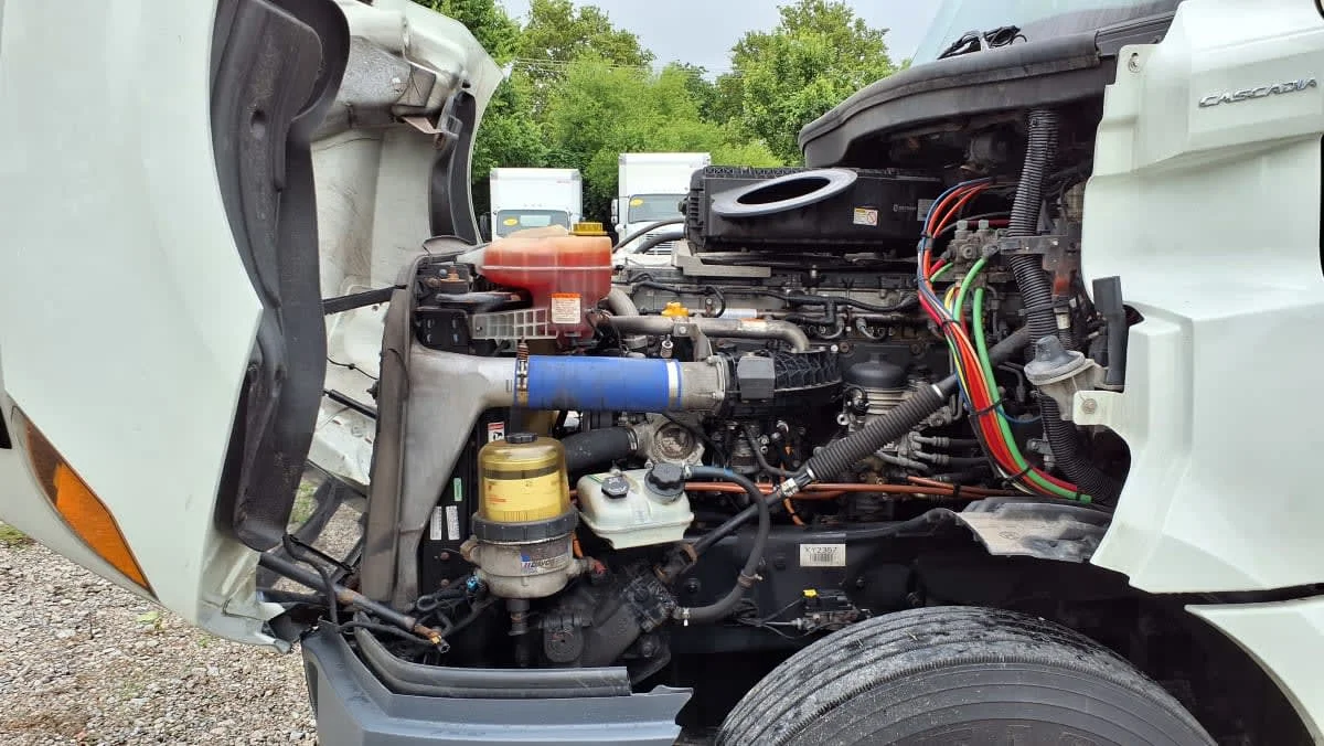 2019 Freightliner Cascadia in West Chester, OH — photo 8