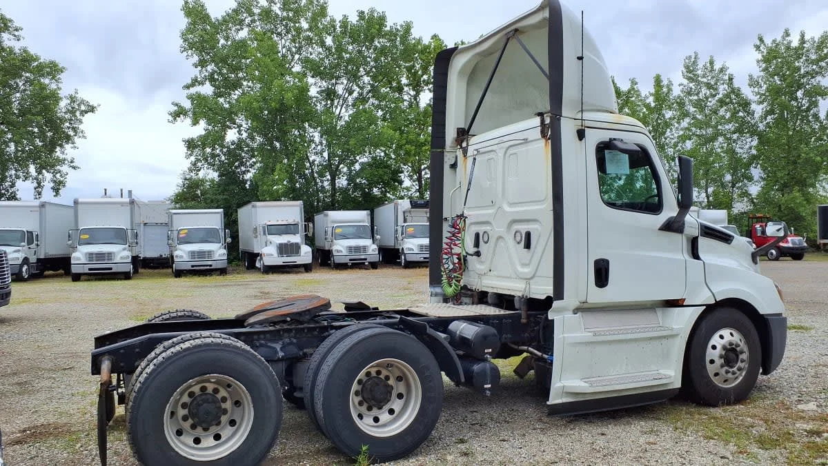 2019 Freightliner Cascadia in West Chester, OH — photo 4
