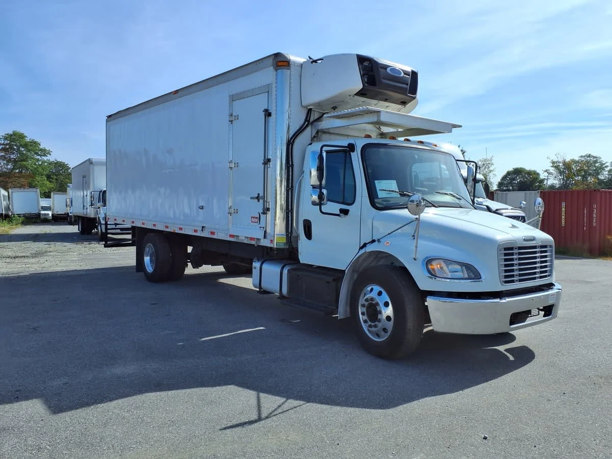 2019 Freightliner M2 106 - image 3