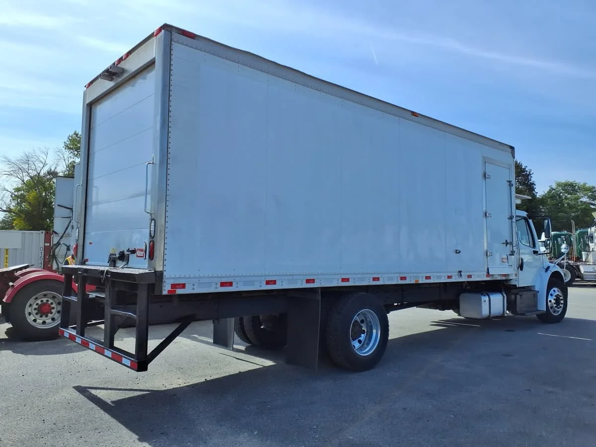 2019 Freightliner M2 106 in Salisbury, MA — photo 4