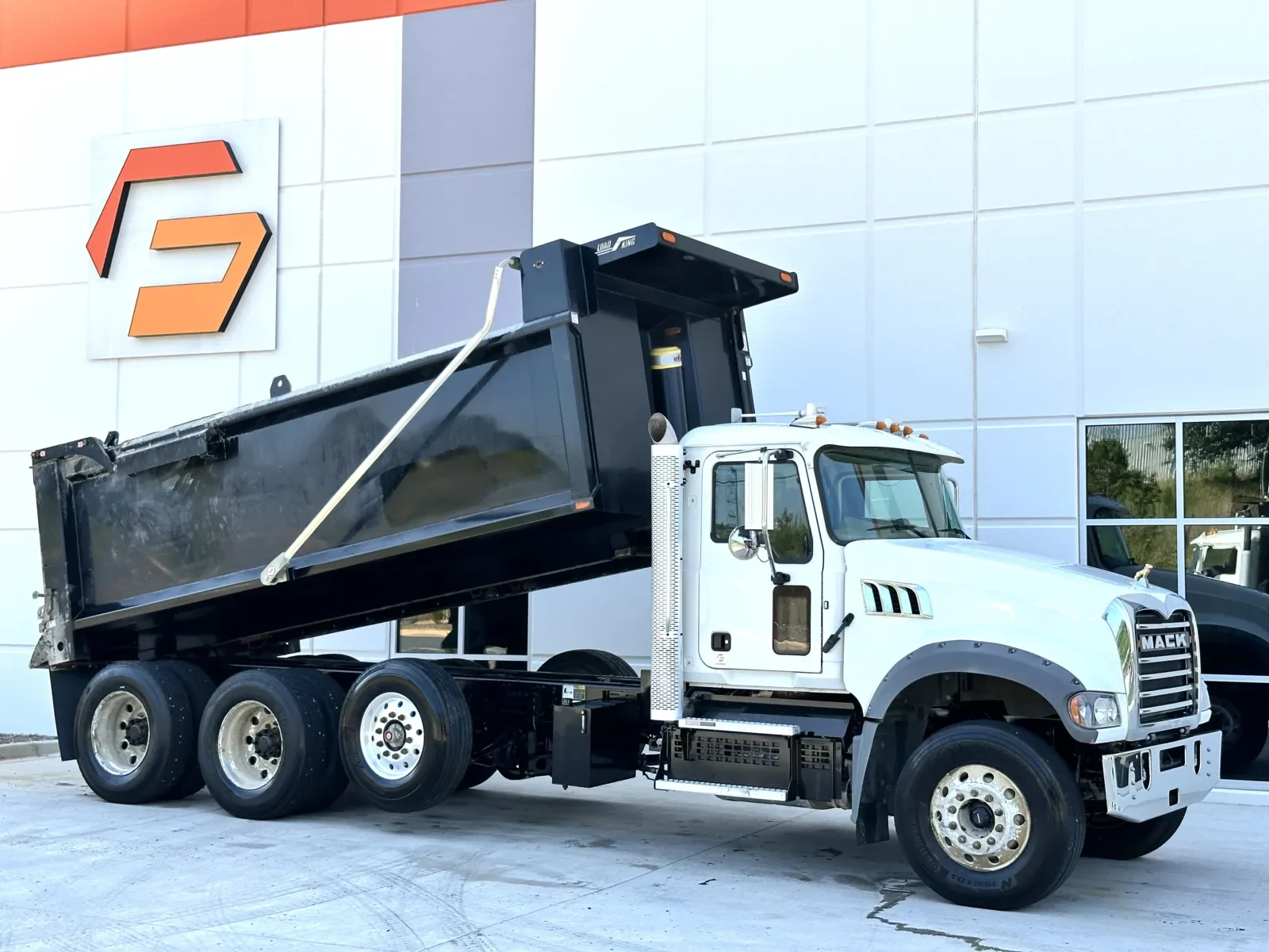 2023 Mack Granite