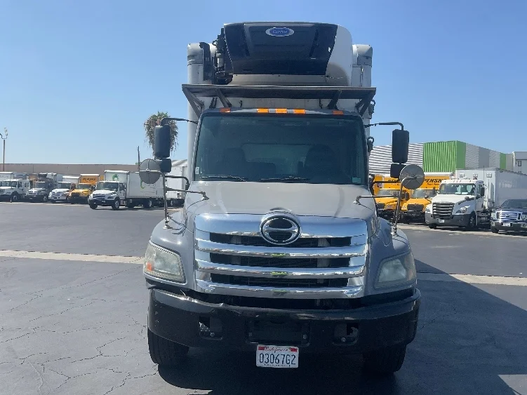 2018 Hino 338 in Anaheim, CA — photo 2
