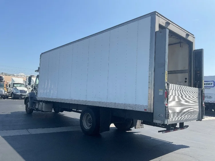 2018 Hino 338 in Anaheim, CA — photo 6