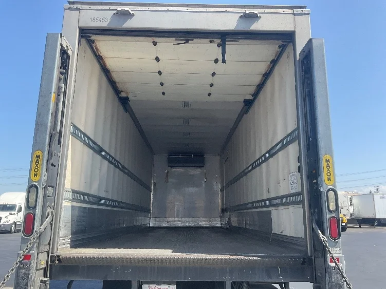 2018 Hino 338 in Anaheim, CA — photo 8